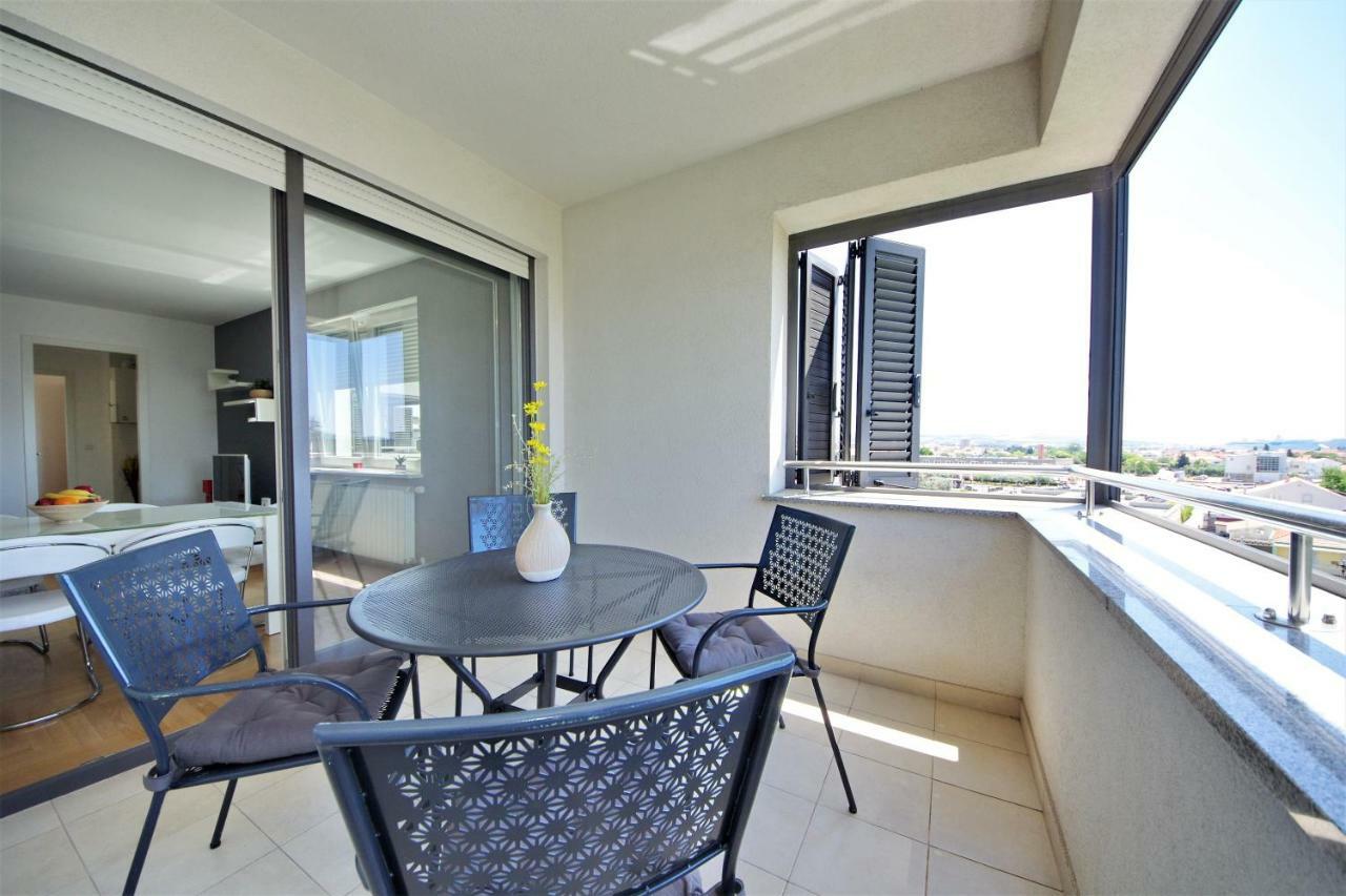 Deluxe 5d Apartma *