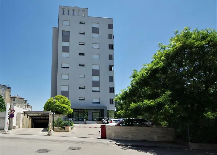 Deluxe Apartment 5D