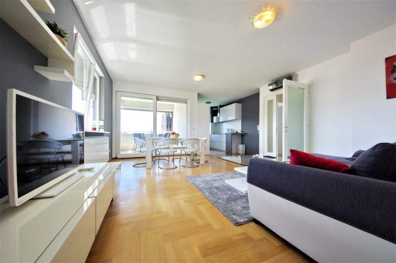 Deluxe 5d Apartamento *