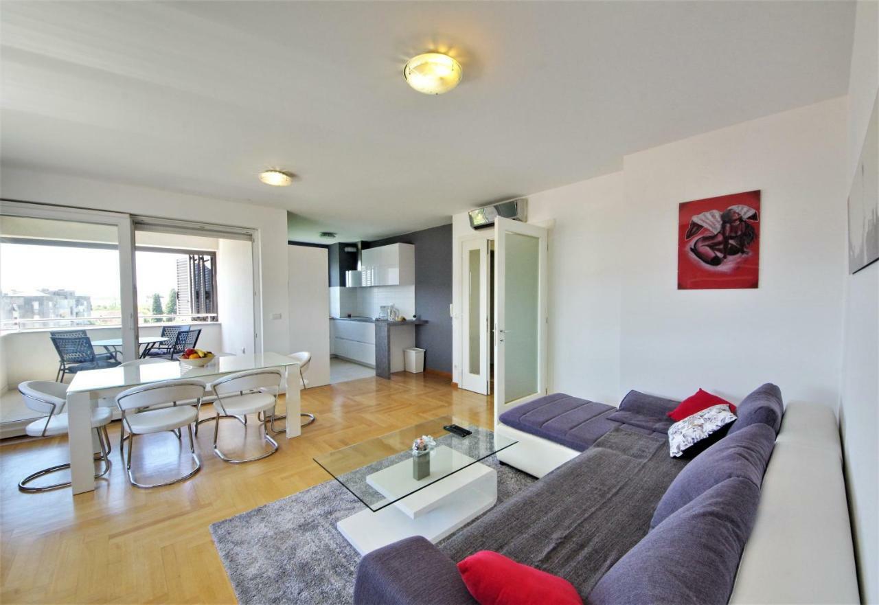 Deluxe 5d Apartamento *